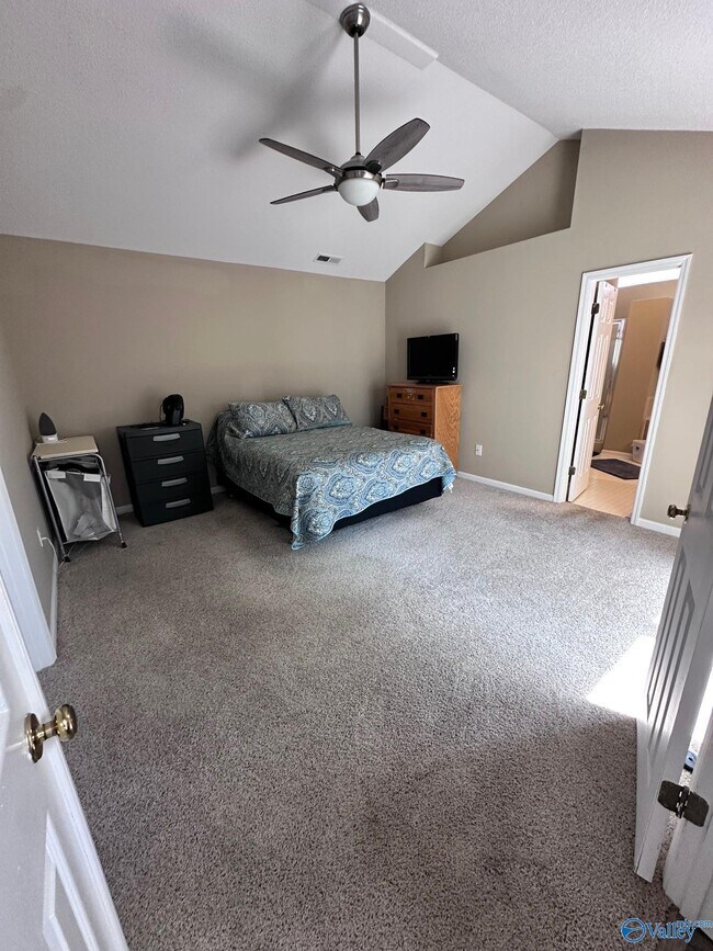 Photo - 200 Millstone Ln