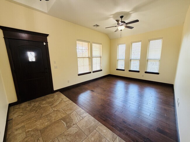 Photo - 18224 Bridlington Dr