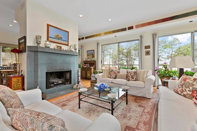 Photo - 32 S Beach Rd