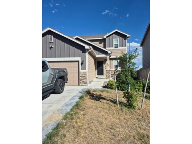 Building Photo - Single Family Home