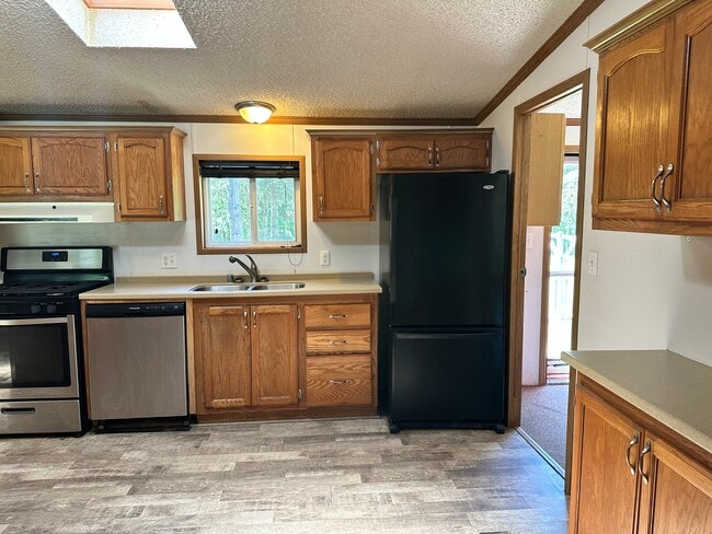 Photo - E2427 Holmes Rd