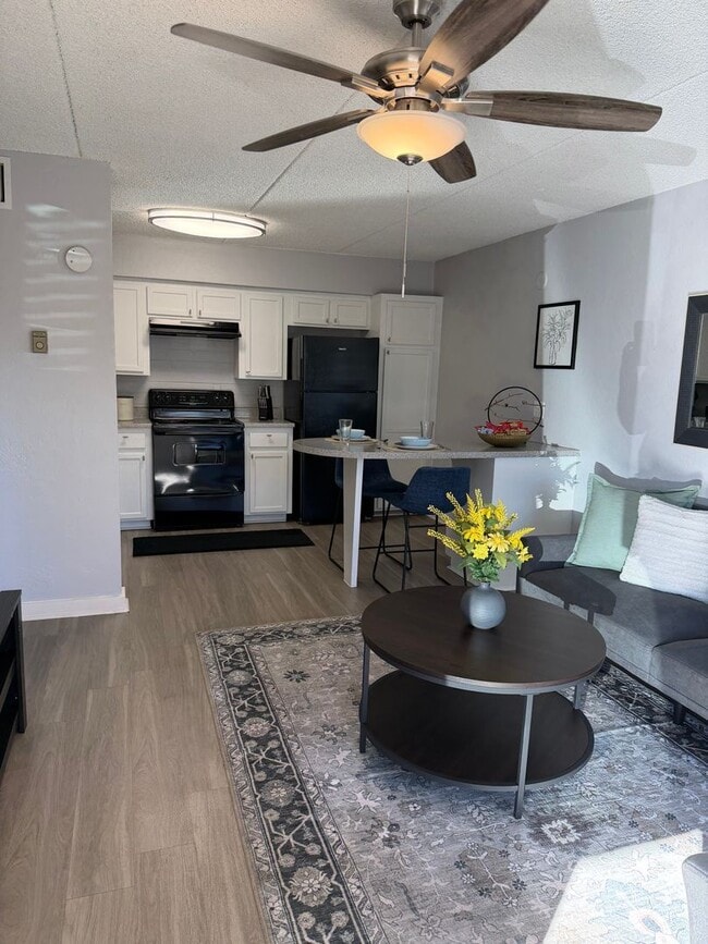 Waters Edge Apartments