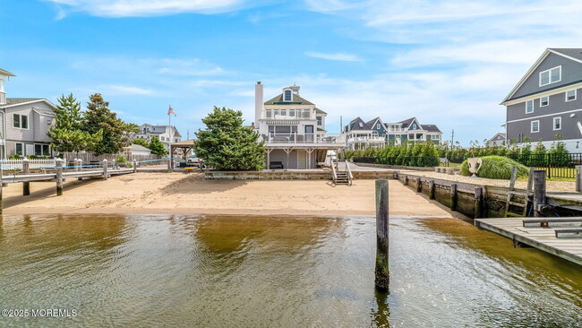 Building Photo - 406 Ocean Ave Rental