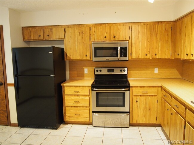 Building Photo - 210 Talmage Ave