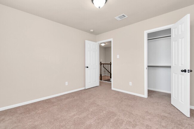 Photo - 5635 Round Robin Dr