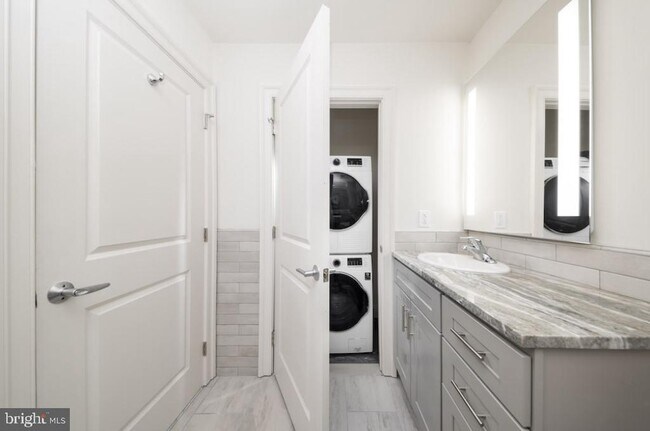 Photo - 222 W Rittenhouse Square Unit 1004
