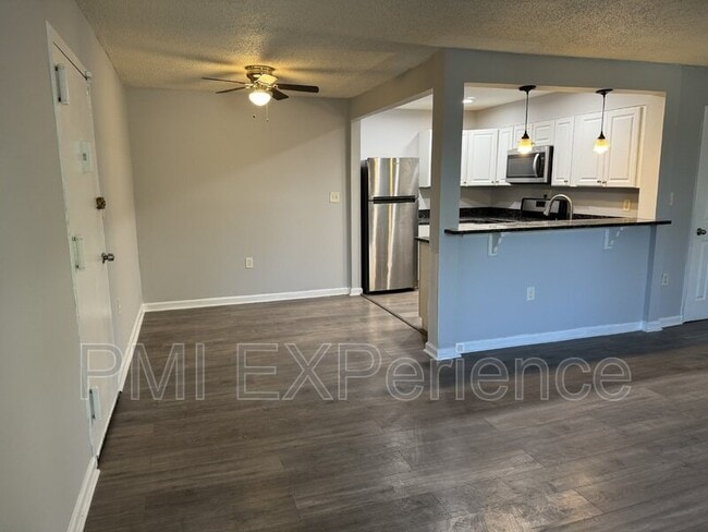 Photo - 3815 Swann Rd Unit Apt 104