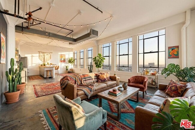 Photo - 315 E 8th St Unit 1102