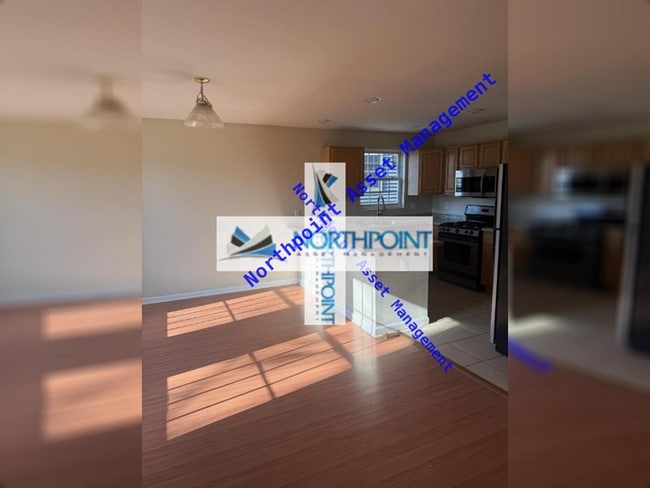 Photo - !!MOVE IN SPECIAL: $500 OFF on 2nd MONTH R...