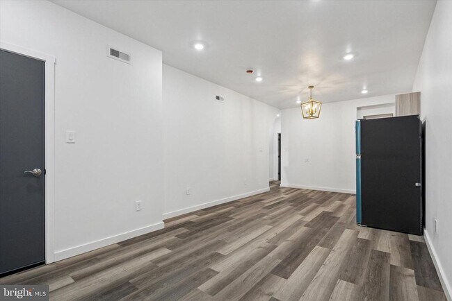 Photo - 104 W Ontario St Unidad 1