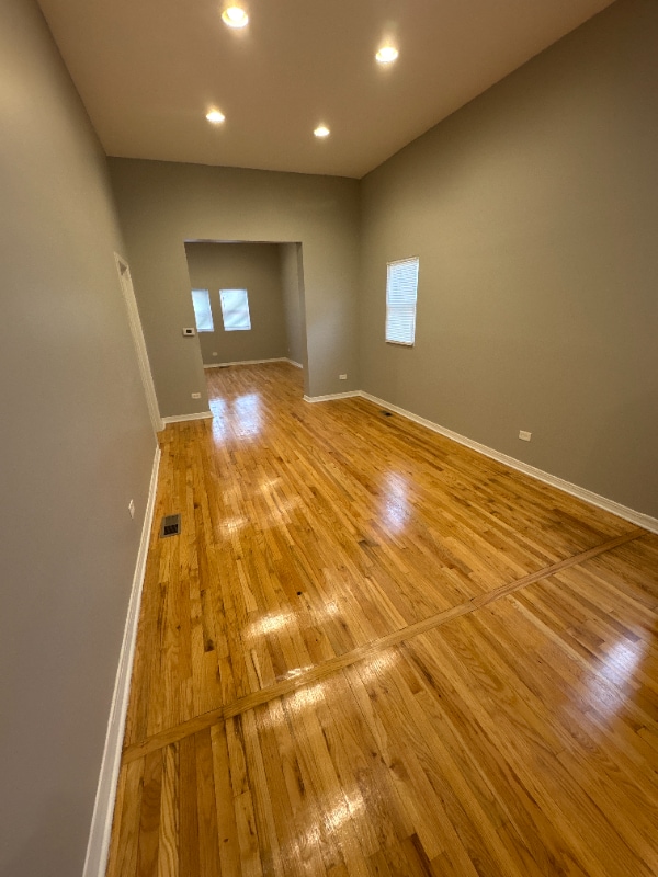 Photo - 5906 S La Salle St Unidad 1