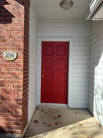 Building Photo - 2006 Oakglen Dr