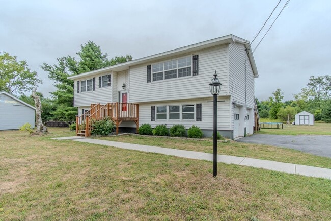 Photo - 102 Pine Dr