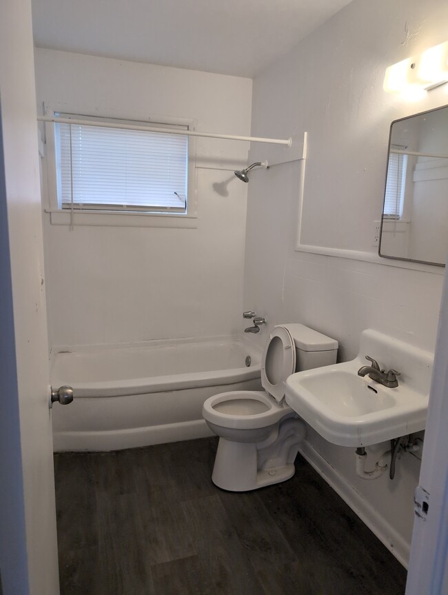 Photo - 1206 Wedemeyer Rd