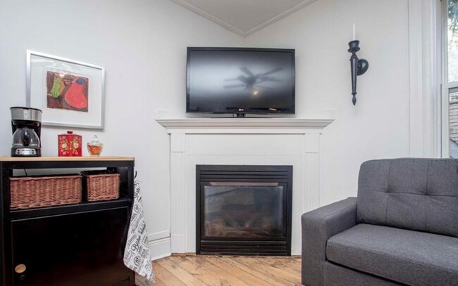 Photo - 679 Princess Ave