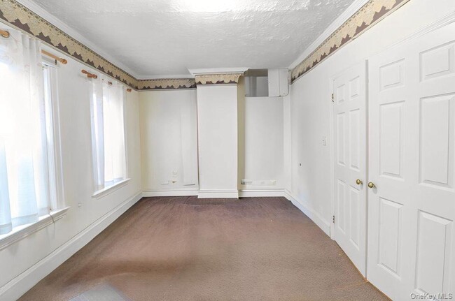 Building Photo - 1643 Lurting Ave