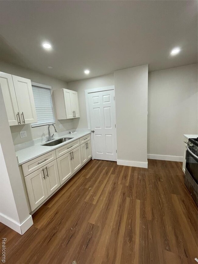 Photo - 8634 Patton St