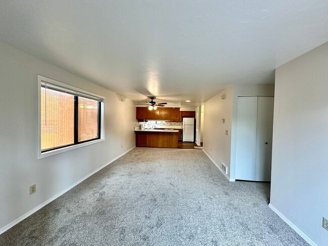 Photo - For Rent: Cozy 2 Bed / 2 Bath Condo with E... Unit 7
