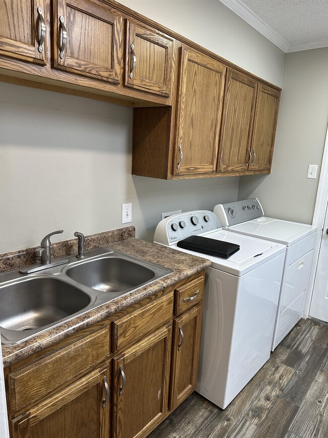 Photo - 4925 Easley St