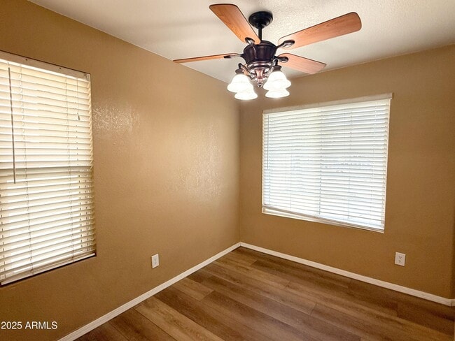 Photo - 1670 E Gary Dr