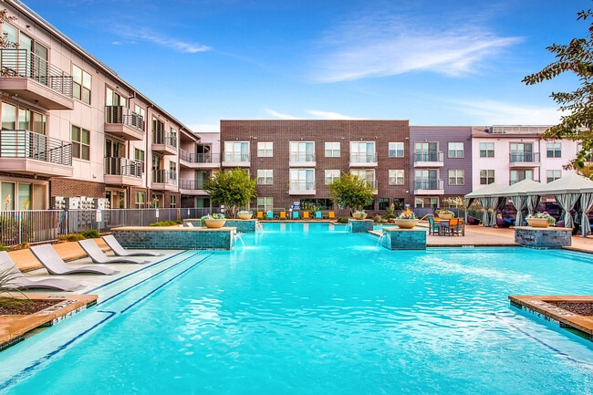 Building Photo - Madera at Leftbank