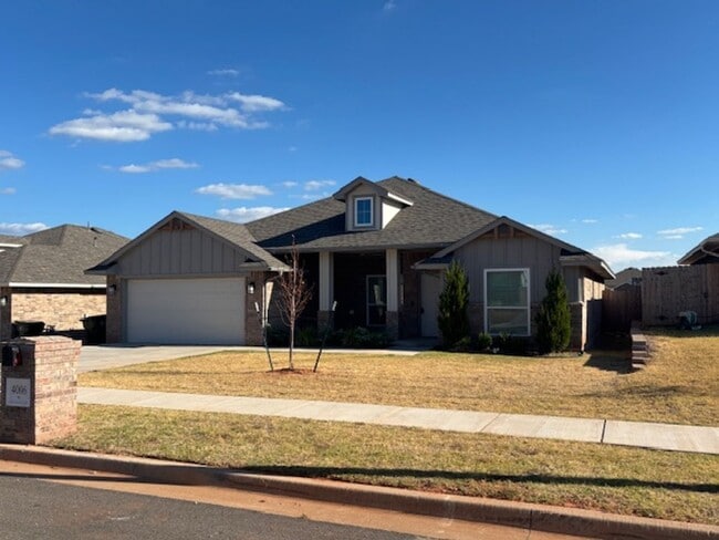 Building Photo - 4006 Lynford Ln