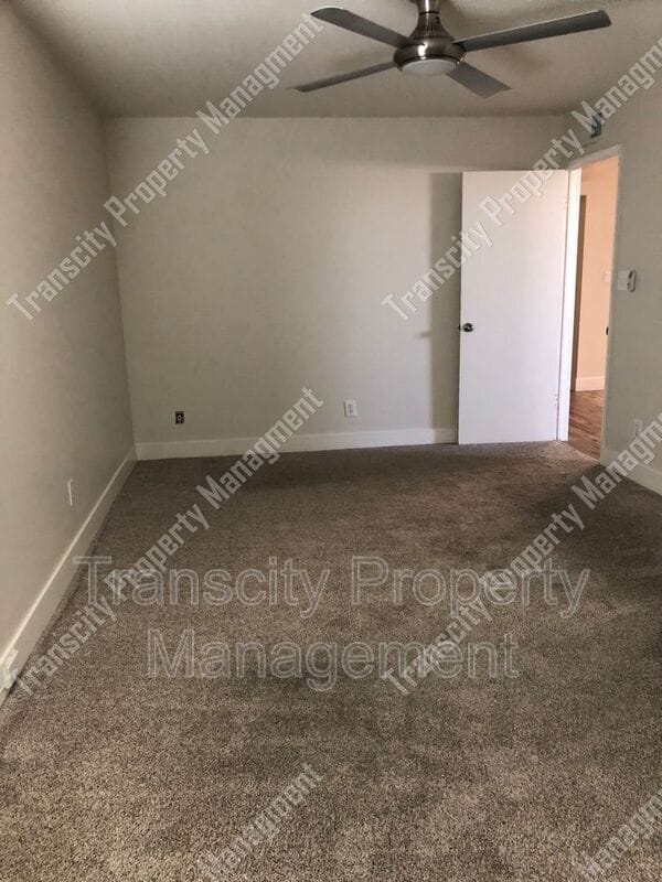 Photo - 511 N Lesueur