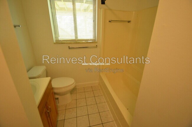 Photo - 27 Wesleyan Ct