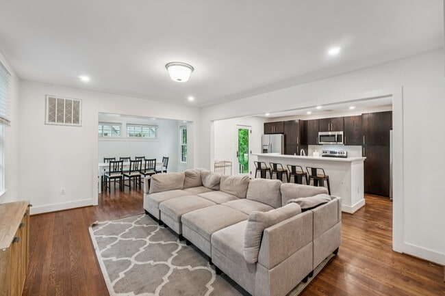 Photo - 7209 Dartmouth Ave