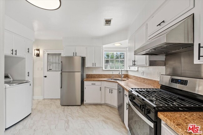 Photo - 8348 Reading Ave