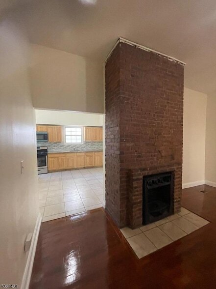 Building Photo - 292 Roseville Ave Unit 1 Rental