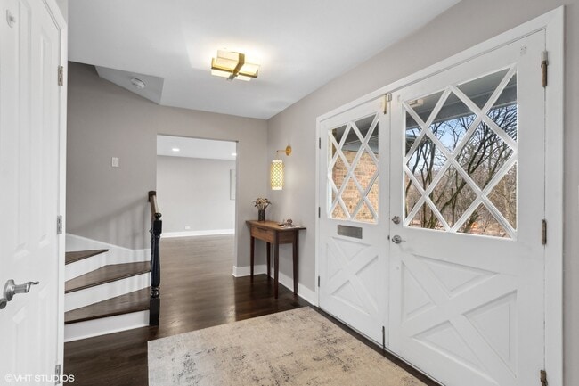 Photo - 384 Hastings Ave