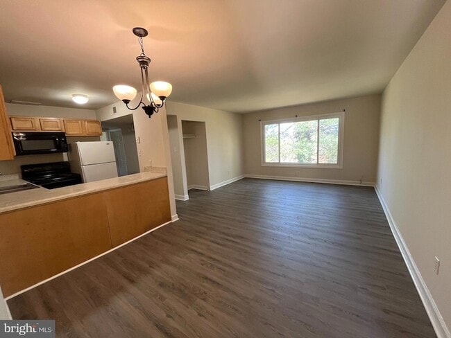 Photo - 105 Berry St Unit 5