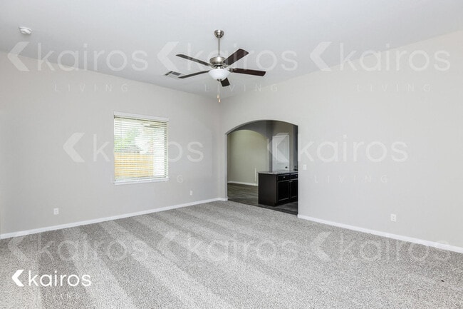 Building Photo - 316 E Georgia Terrace