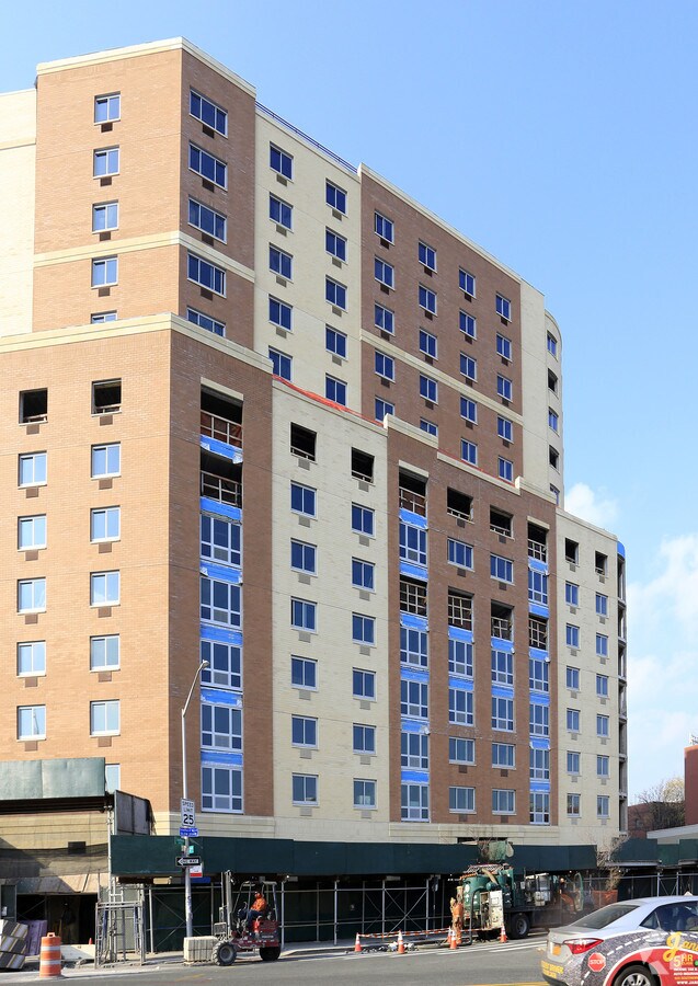 Photo - Crossroads Plaza: Phase II