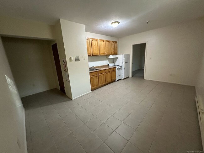 Photo - 1660 E Main St Unit 1B