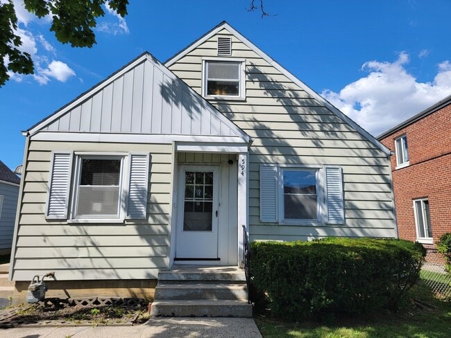 Building Photo - 594 Chatham Rd Rental