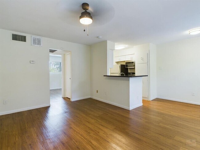 Photo - 2207 Leon St Unit 306
