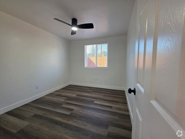Building Photo - 2040 Earl St Rental
