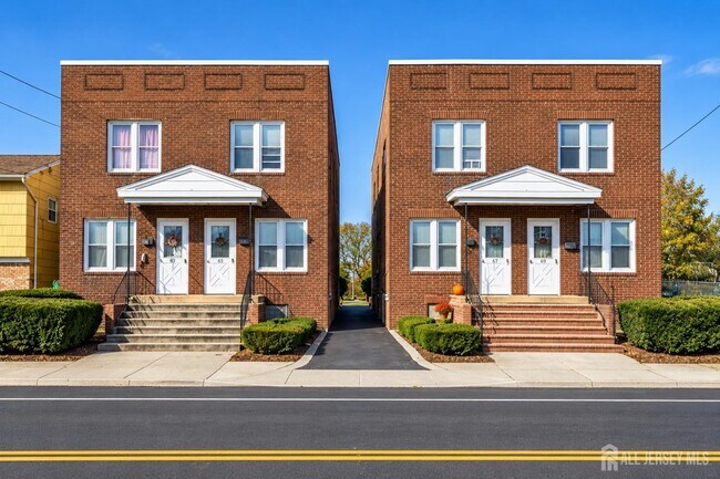 Building Photo - 899 Port Reading Ave