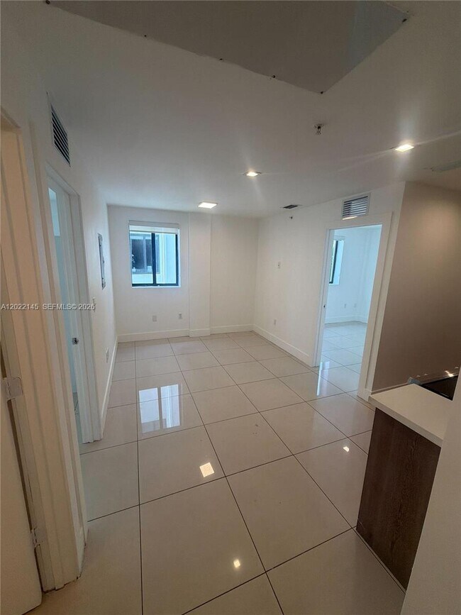 Photo - 821 SW 18th Ave Unit 201
