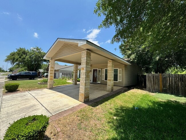 Photo - Move In Special! Roomy 2 bedroom 1 bath in...