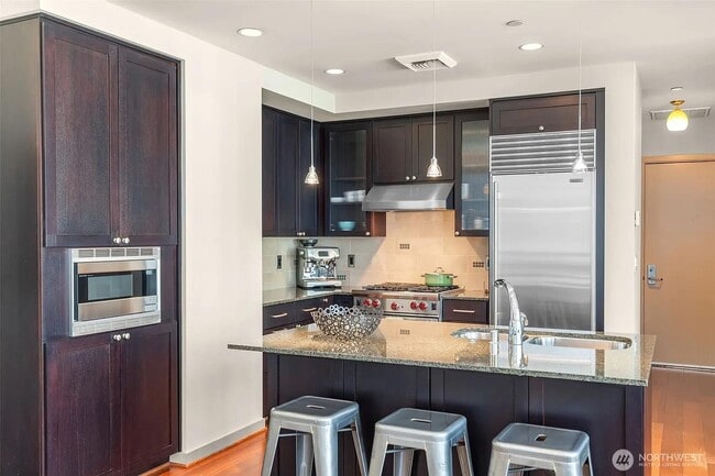 Photo - 1000 1st Ave