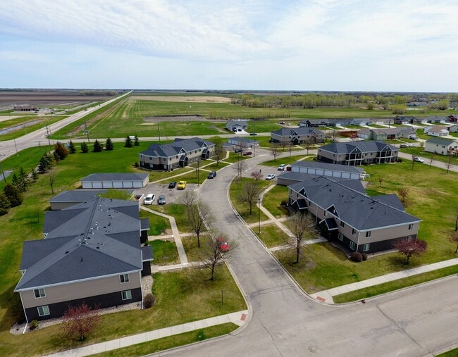 SummerField Crookston Townhomes - SummerField Crookston Townhomes