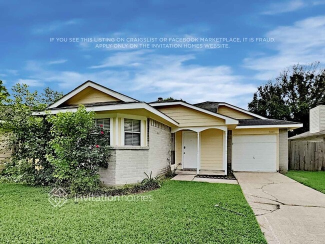 Building Photo - 9203 Rippling Fields Dr Rental