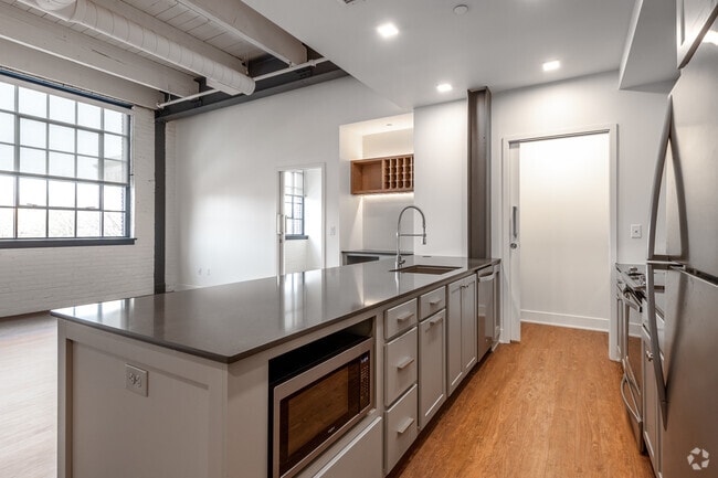 2BR, 2BA