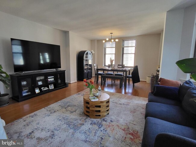 Photo - 135 S 19th St Apartment Unit 1003