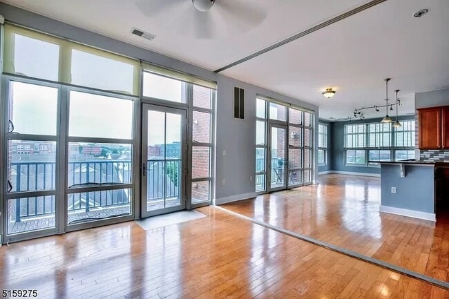 Photo - 3 Greenwich Dr Unidad 116 Rental