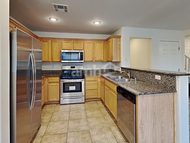 Photo - 542 Eresma St