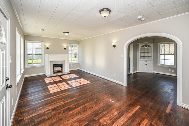 Photo - 500 Alford St